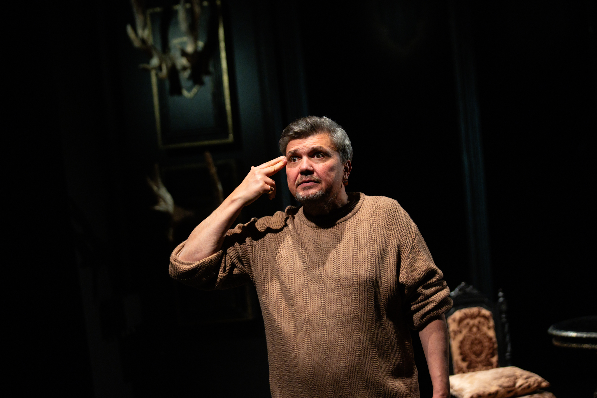 Вона жила в Парижі